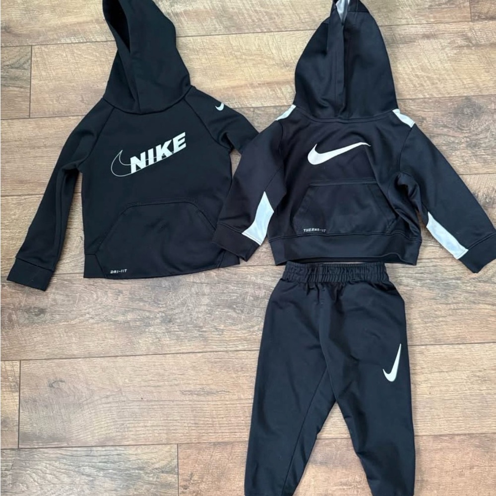 Nike Black and White Hoodie and Jogger Set